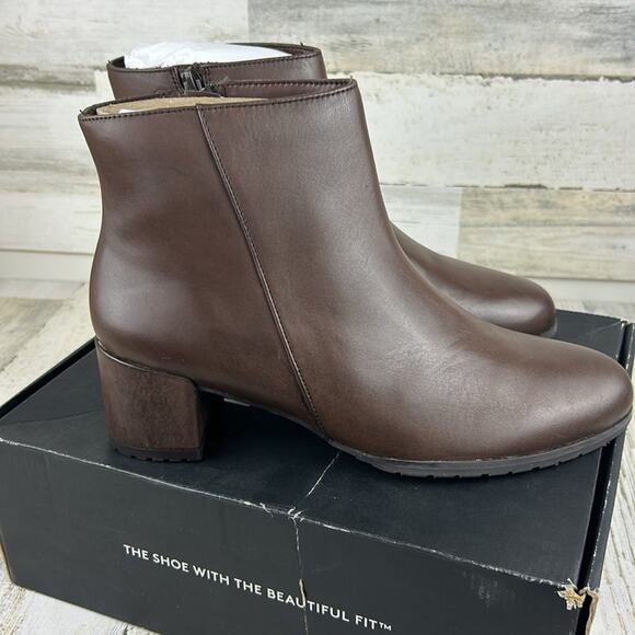 Naturalizer Women’s 11 Brown Leather Heeled Ankle Boot Weatherproof Bootie NWT - Picture 4 of 12